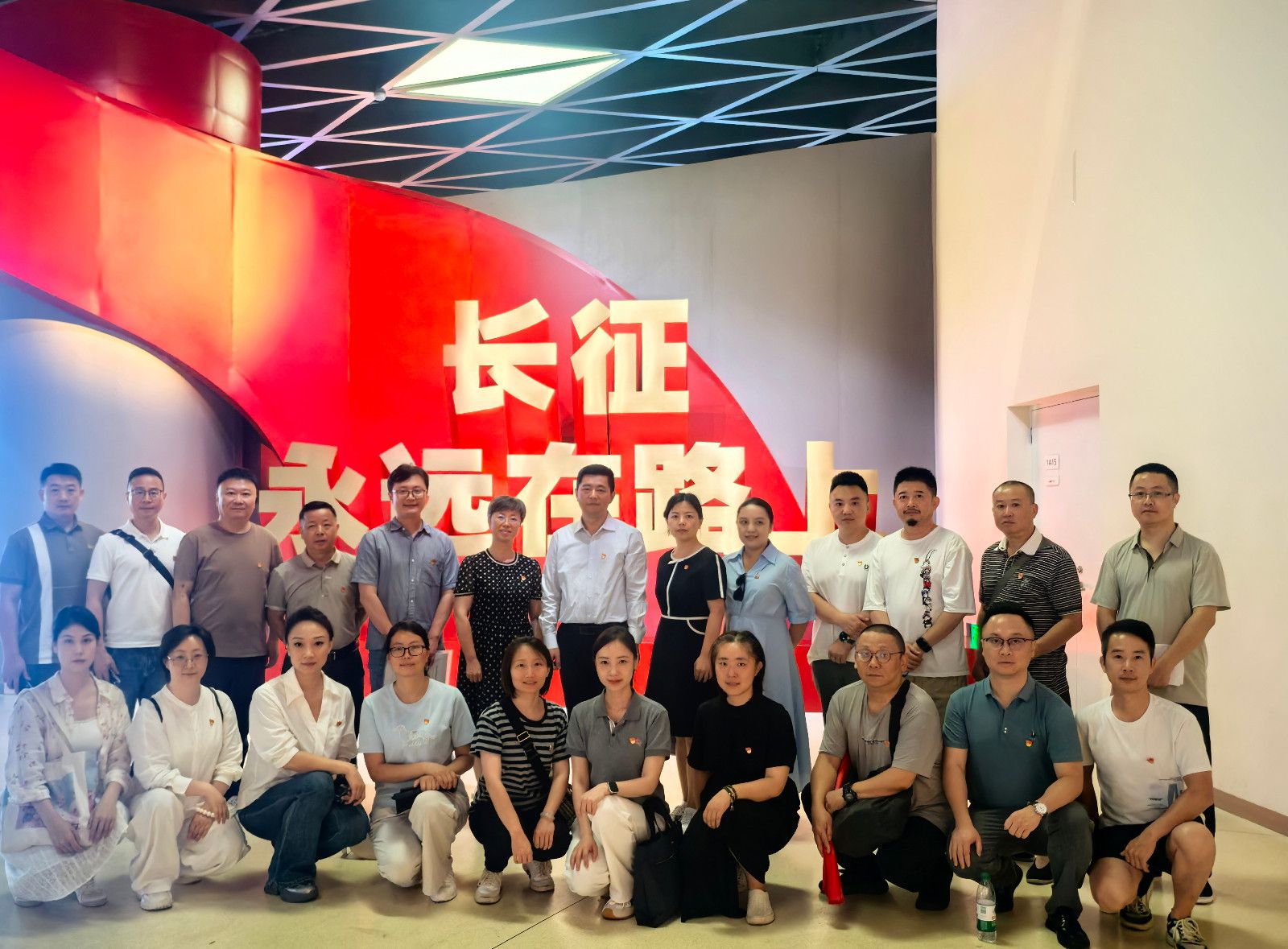 “紅色基因共傳承，支部聯建同奮進”——三個支部...
